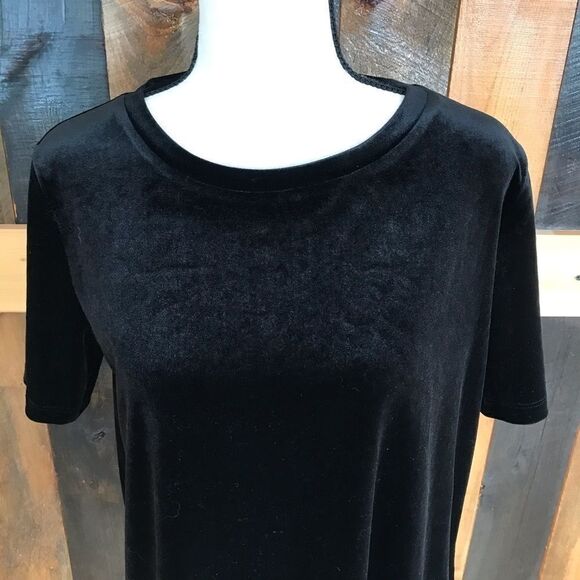 OLD Navy black velvet short sleeved top, size S - Picture 2 of 5